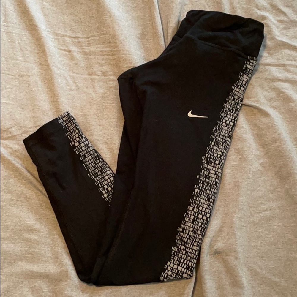 Nike Women’s full length workout leggings